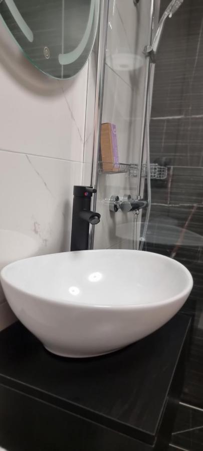 Studio-Apartment ' Andrei 1 ' - Neu In נויבורג אן דר דונאו מראה חיצוני תמונה